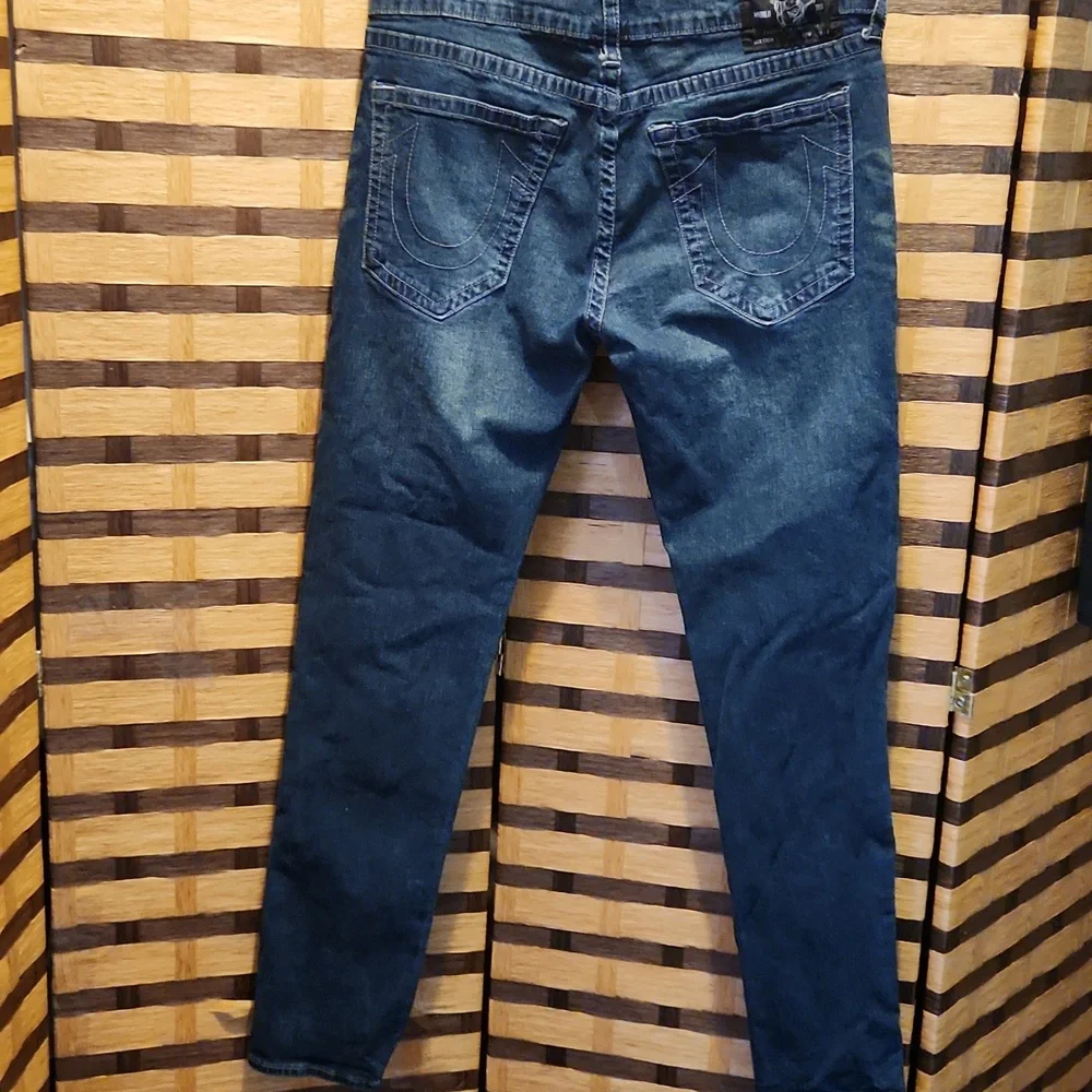 True Religion 36/33.5 Relaxed Skinny Rocco